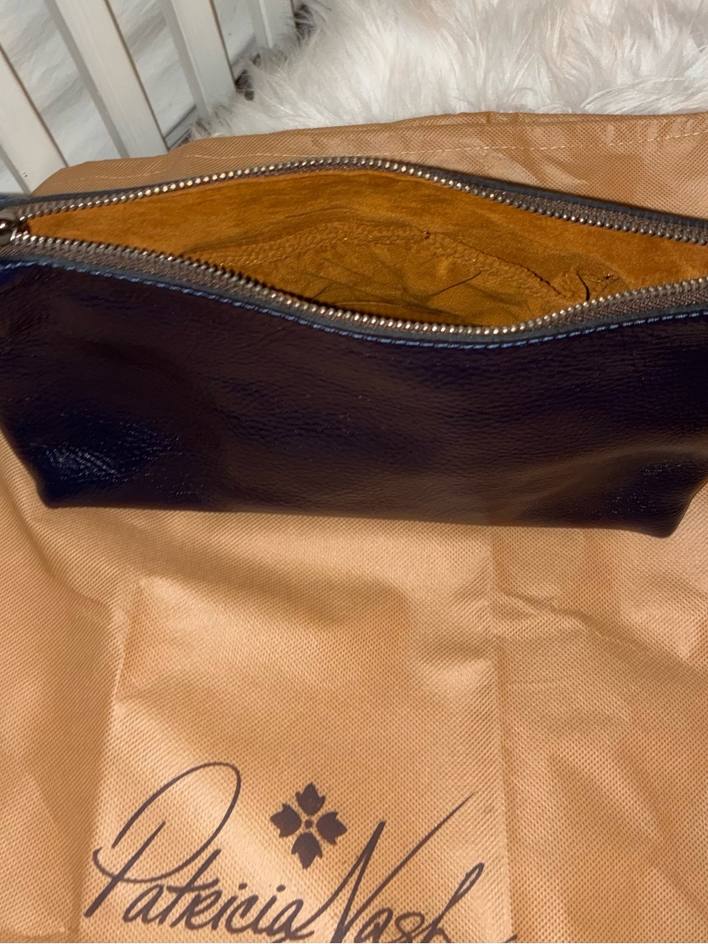 Like New Patricia Nash Classic Navy Leather Cross body Bag - Picture 9 of 16